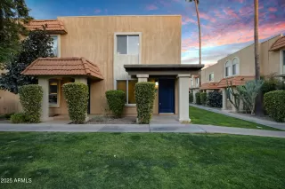 Photo #1: 6813468 Listing 