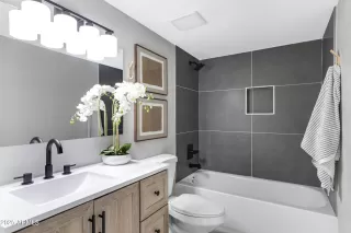 Photo #5: 6813468 Listing 