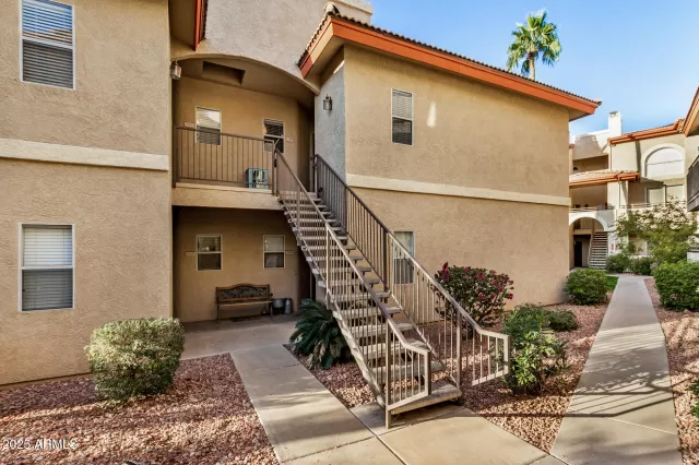 MLS: 6813514 Condo For Sale