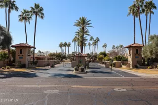 Photo #1: 6813528 Listing 