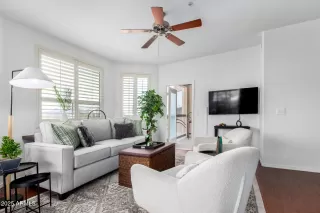 Photo #3: 6813626 Listing 