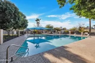 Photo #5: 6813768 Listing 