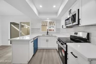 Photo #6: 6813768 Listing 