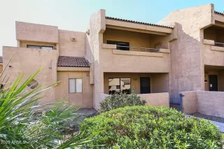 Photo #1: 6813817 Listing 