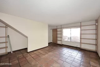 Photo #5: 6813817 Listing 