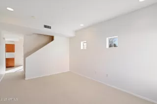 Photo #2: 6813819 Listing 