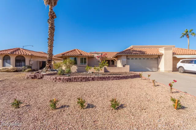 MLS: 6813830 Condo For Sale