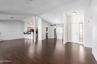 Photo #6: 6813830 Listing 