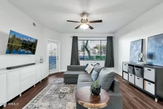 Photo #3: 6813848 Listing 