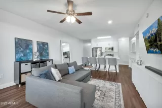 Photo #4: 6813848 Listing 