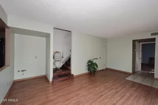 Photo #4: 6813889 Listing 