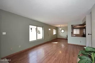 Photo #5: 6813889 Listing 