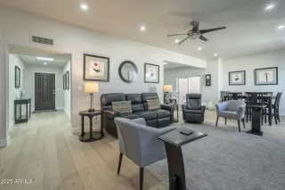 Photo #4: 6813925 Listing 