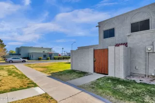 Photo #2: 6813931 Listing