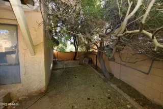 Photo #4: 6813978 Listing