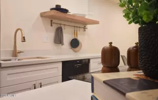 Photo #2: 6814225 Listing 