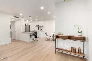 Photo #5: 6814225 Listing 