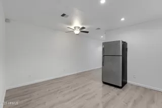 Photo #6: 6814638 Listing