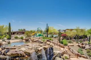 Photo #5: 6814998 Listing