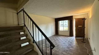 Photo #2: 6815101 Listing 