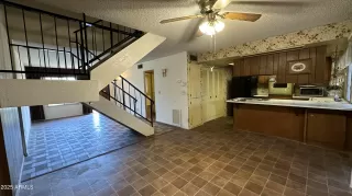 Photo #4: 6815101 Listing 