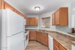 Photo #4: 6815107 Listing