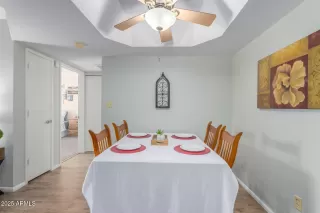 Photo #6: 6815107 Listing