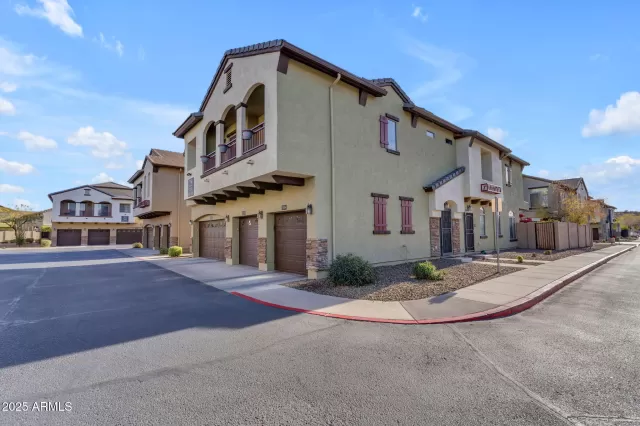 MLS: 6815261 Condo For Sale