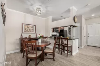 Photo #5: 6815270 Listing 