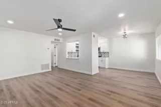 Photo #4: 6815365 Listing 