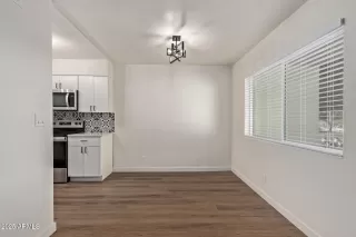 Photo #5: 6815365 Listing 