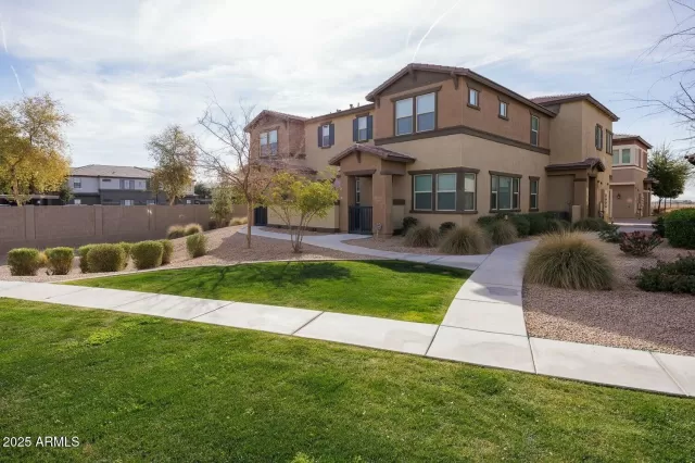 MLS: 6815427 Condo For Sale