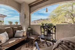 Photo #2: 6815435 Listing 