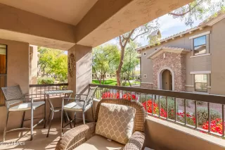 Photo #5: 6815585 Listing