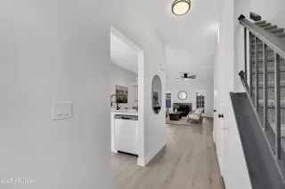 Photo #2: 6815734 Listing