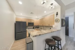 Photo #6: 6815911 Listing 
