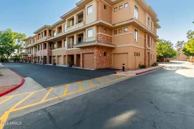 MLS: 6816106 Condo For Sale