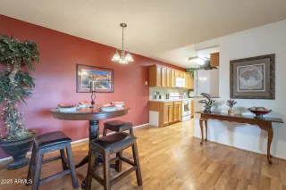 Photo #3: 6816136 Listing 