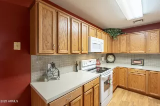 Photo #4: 6816136 Listing 