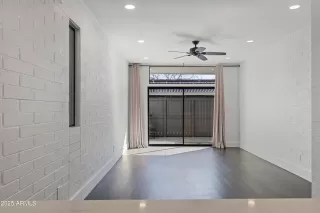 Photo #4: 6816174 Listing