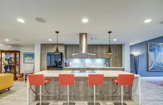 Photo #2: 6816257 Listing 