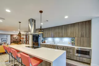 Photo #3: 6816257 Listing 