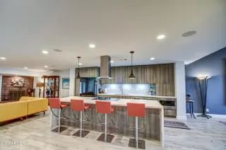 Photo #4: 6816257 Listing 