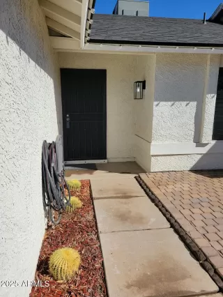 Photo #3: 6816419 Listing 