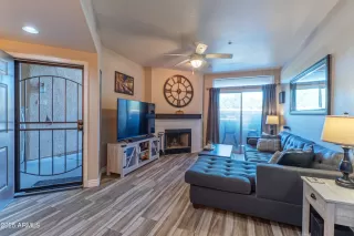 Photo #4: 6816446 Listing