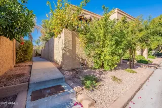 Photo #3: 6816509 Listing