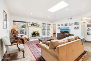 Photo #5: 6816525 Listing 