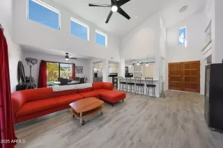 Photo #6: 6816584 Listing