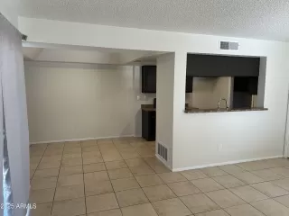 Photo #1: 6816796 Listing 