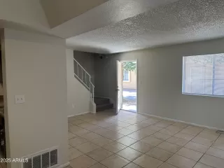 Photo #2: 6816796 Listing 